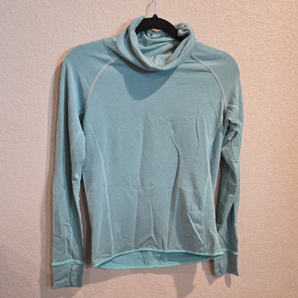Nike Dri-FIT Light Blue Performance Shirt - Picture 1 of 3